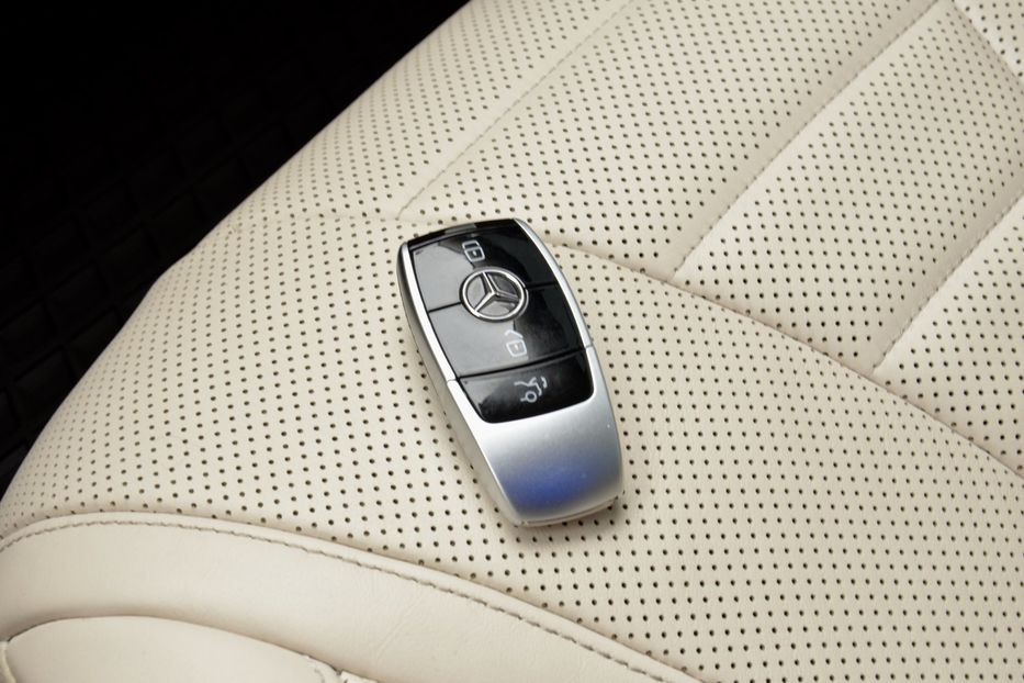 Продам Mercedes-Benz S-Class AMG  4 MATIC 2018 года в Киеве