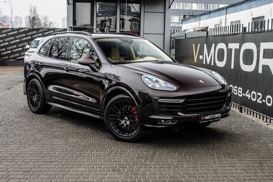 Продам Porsche Cayenne GTS 2015 года в Киеве