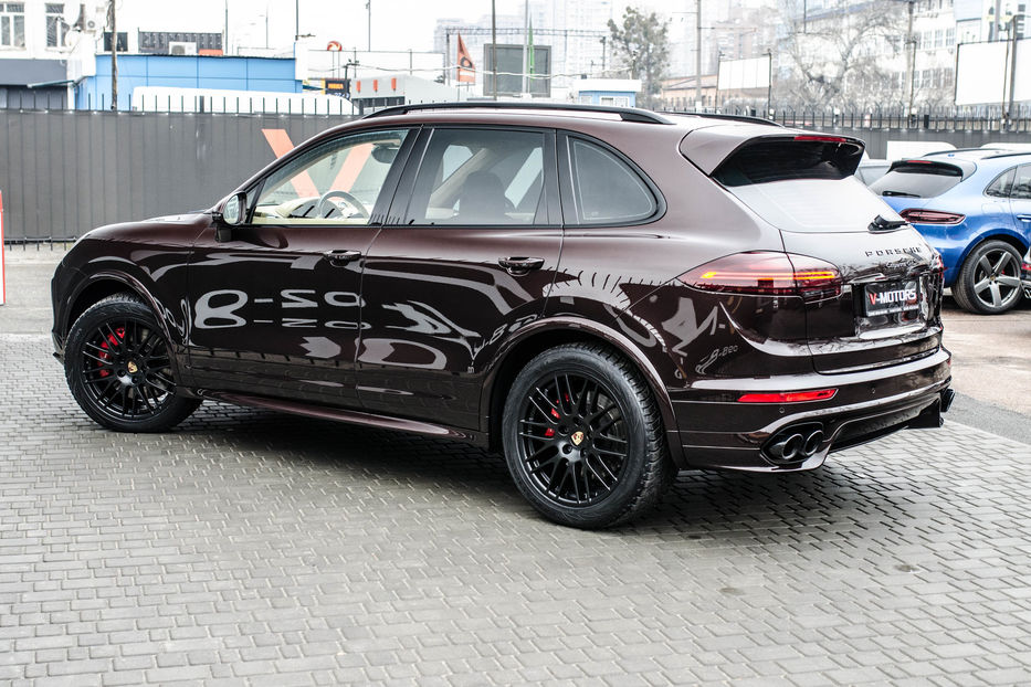 Продам Porsche Cayenne GTS 2015 года в Киеве