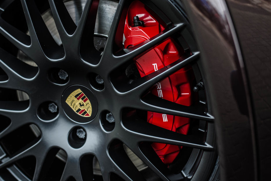 Продам Porsche Cayenne GTS 2015 года в Киеве