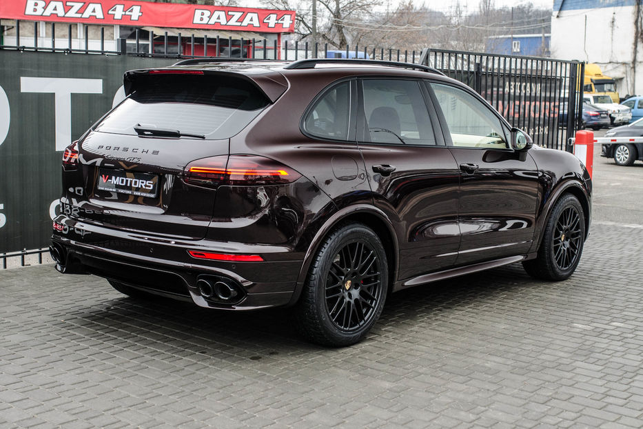 Продам Porsche Cayenne GTS 2015 года в Киеве