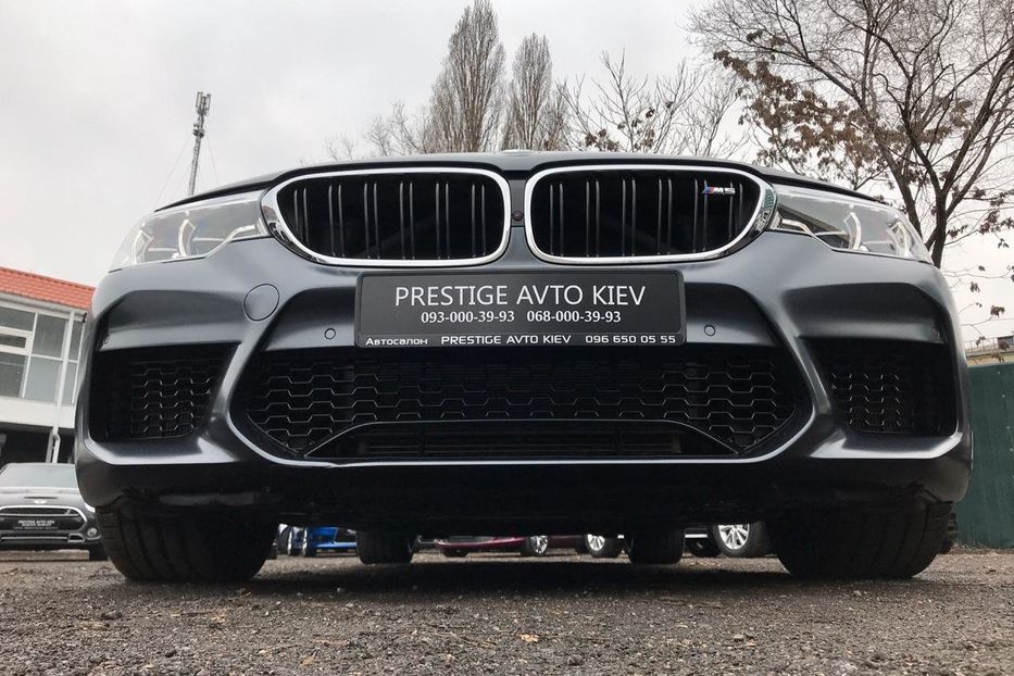 Продам BMW M5 F90 xDrive Официальный  2018 года в Киеве