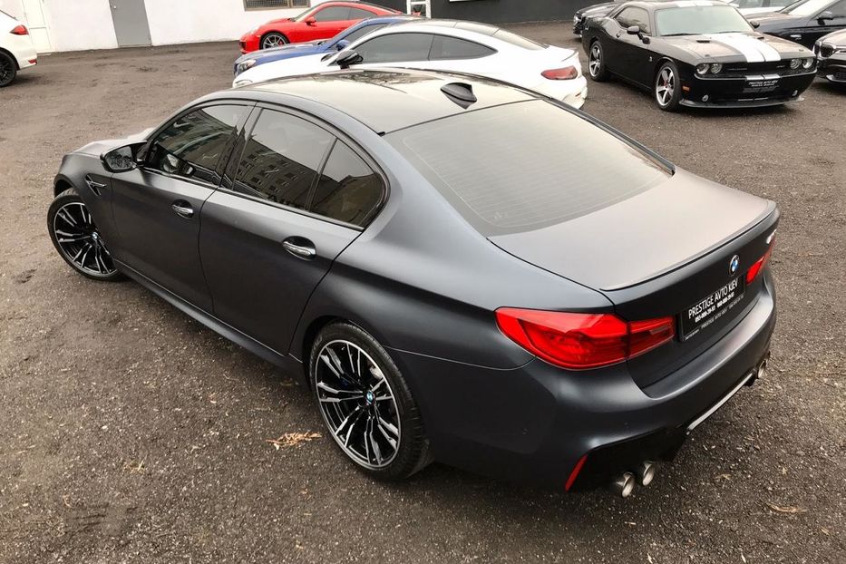 Продам BMW M5 F90 xDrive Официальный  2018 года в Киеве