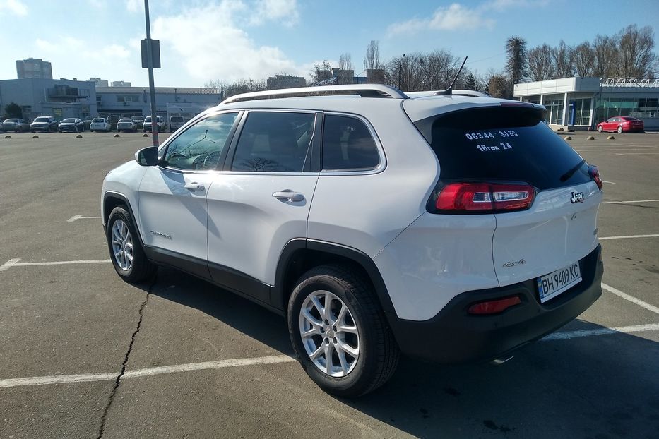 Продам Jeep Cherokee Latitude 2016 года в Одессе