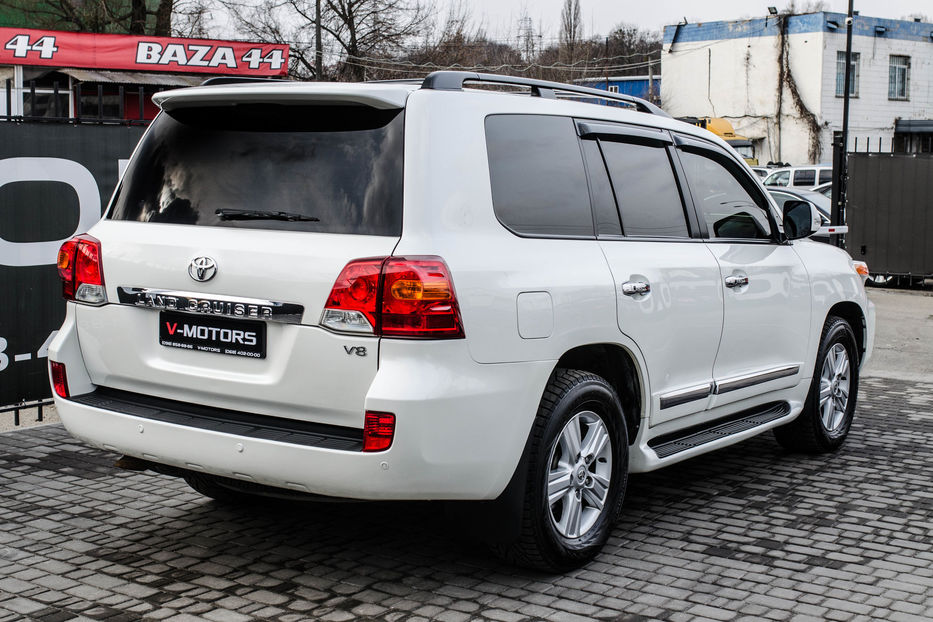 Продам Toyota Land Cruiser 200 4.5D Premium 2014 года в Киеве