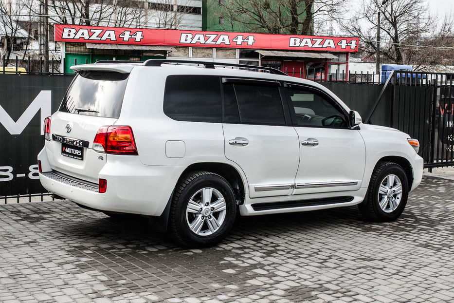 Продам Toyota Land Cruiser 200 4.5D Premium 2014 года в Киеве