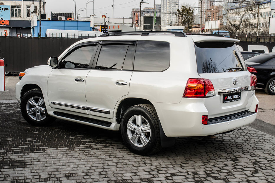 Продам Toyota Land Cruiser 200 4.5D Premium 2014 года в Киеве