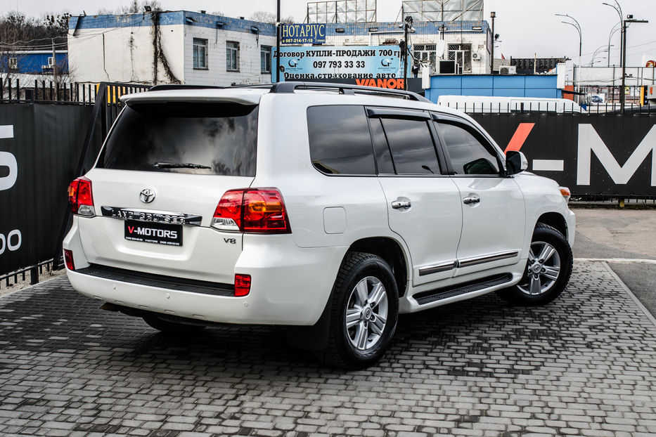 Продам Toyota Land Cruiser 200 4.5D Premium 2014 года в Киеве