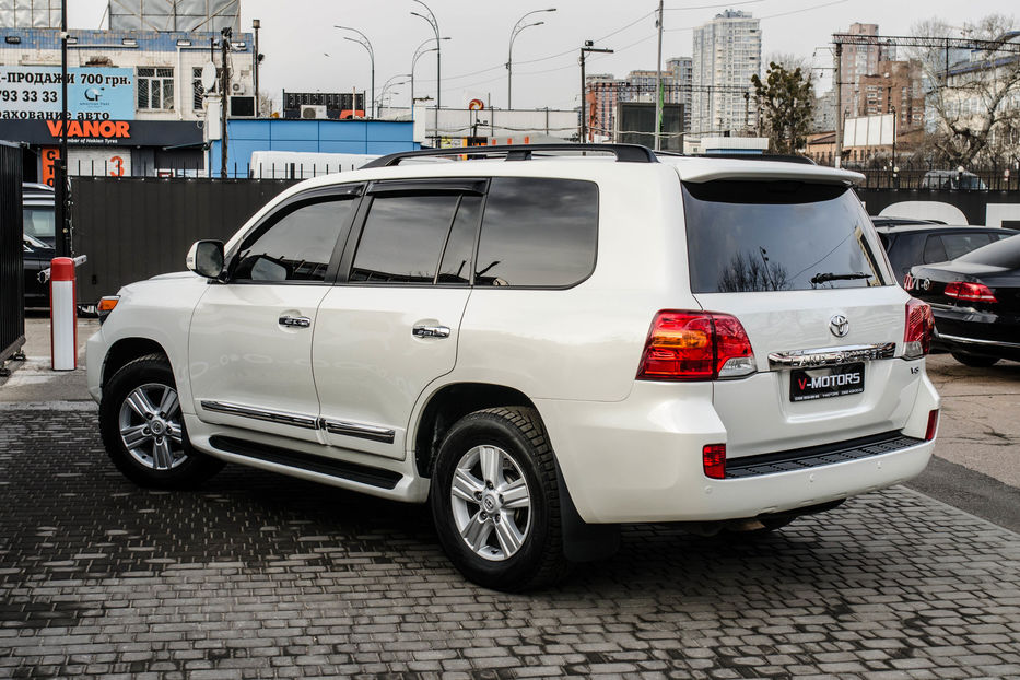 Продам Toyota Land Cruiser 200 4.5D Premium 2014 года в Киеве