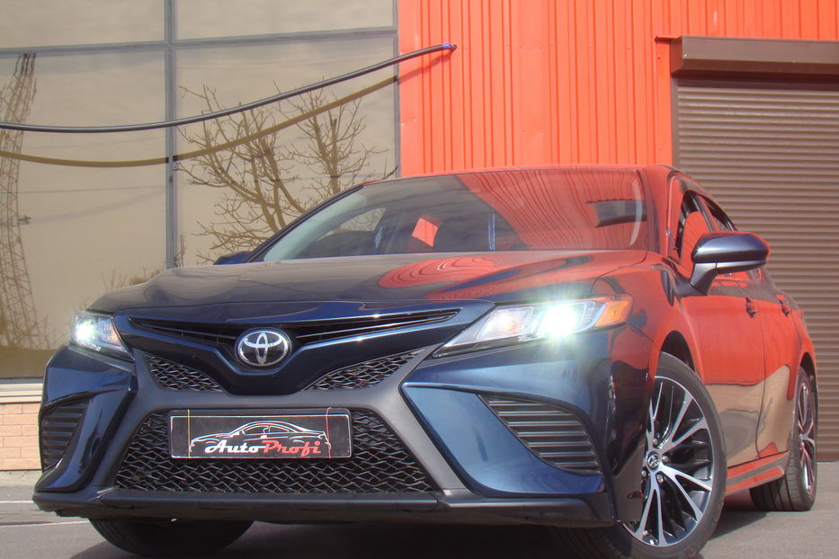 Продам Toyota Camry 2019 года в Одессе