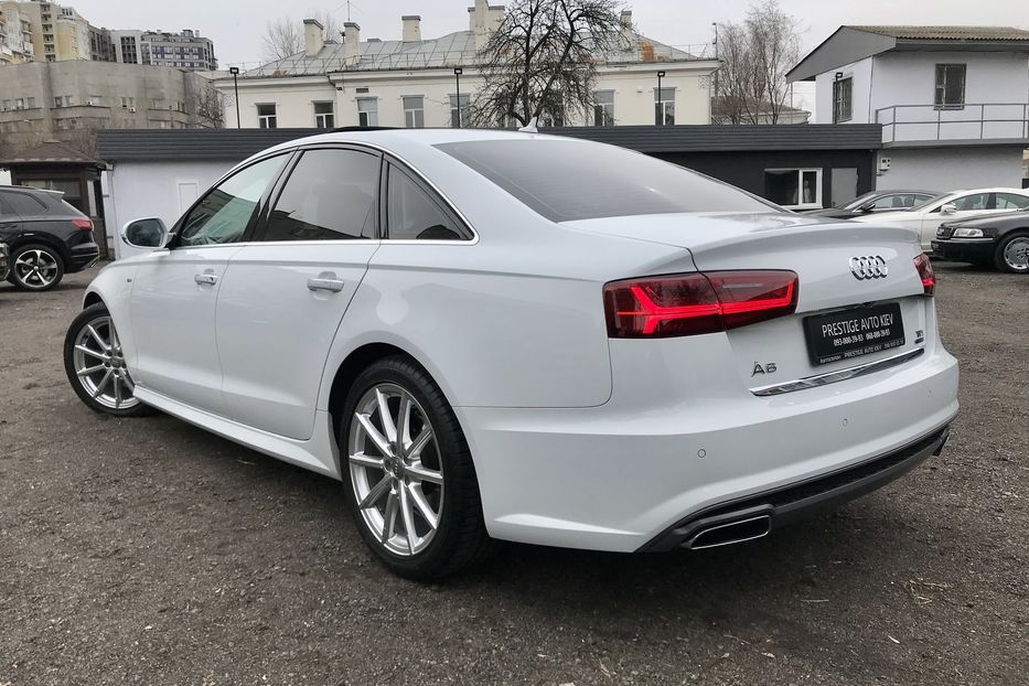 Продам Audi A6 2.0 TDI Quattro Официал 2016 года в Киеве