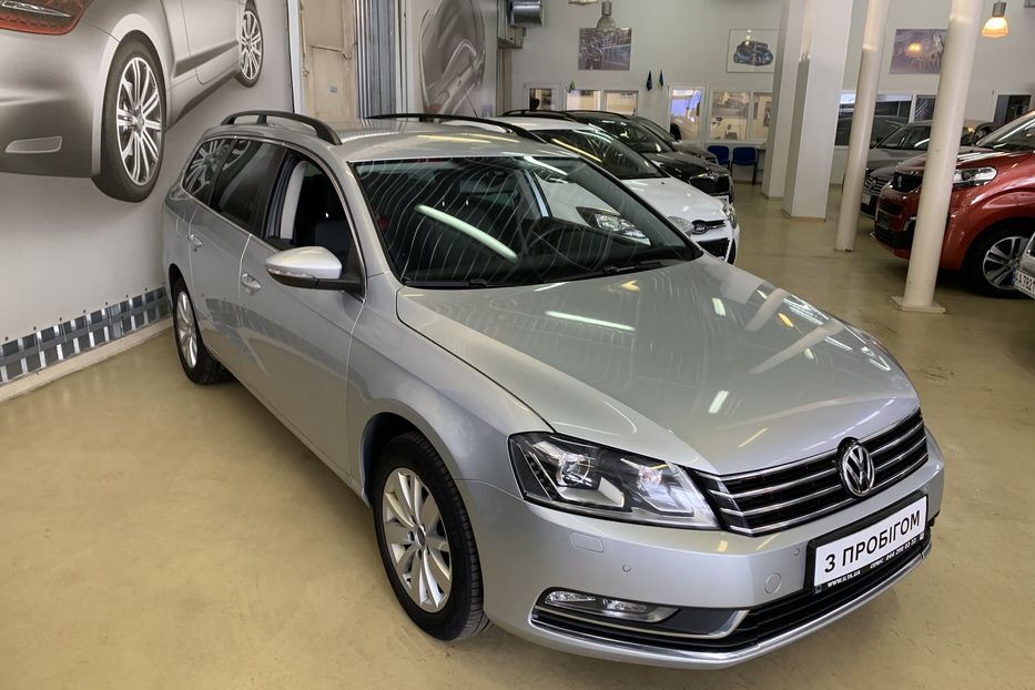 Продам Volkswagen Passat B7 Comf2.0DSG 6AT 2014 года в Киеве