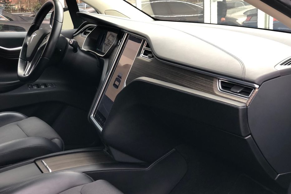 Продам Tesla Model X 90 D 2016 года в Киеве