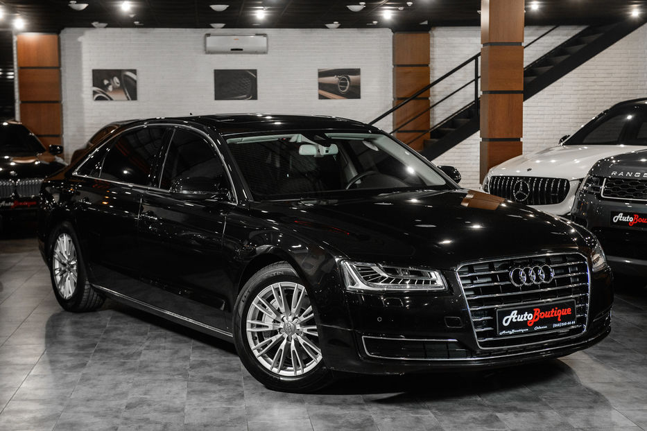 Продам Audi A8 2017 года в Одессе