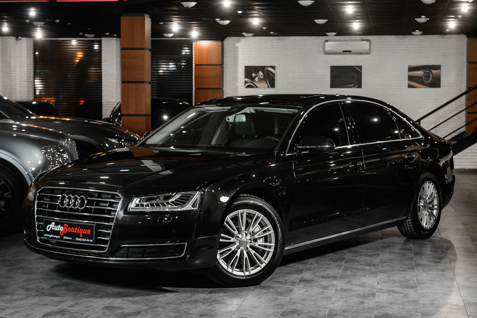 Продам Audi A8 2017 года в Одессе