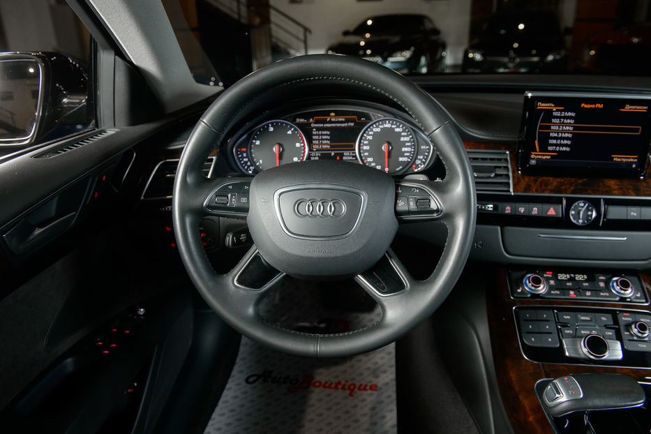 Продам Audi A8 2017 года в Одессе