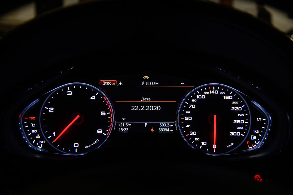 Продам Audi A8 2017 года в Одессе