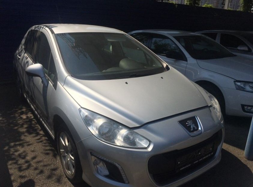 Продам Peugeot 308 Access 2013 года в Киеве