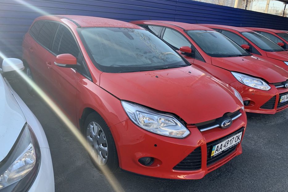 Продам Ford Focus TrenWagon 2013 года в Киеве