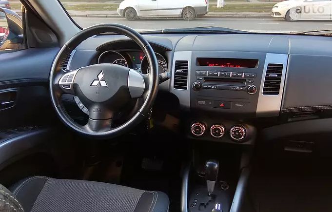 Продам Mitsubishi Outlander 2012 года в Николаеве