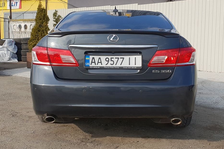 Продам Lexus ES 350 2011 года в Киеве