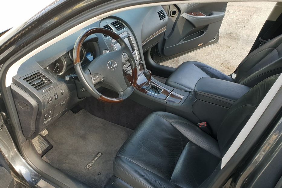 Продам Lexus ES 350 2011 года в Киеве