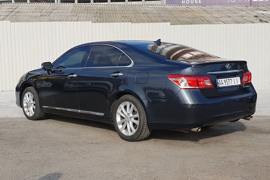 Продам Lexus ES 350 2011 года в Киеве