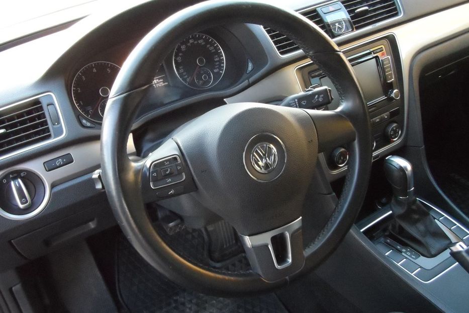 Продам Volkswagen Passat B7 2013 года в Днепре