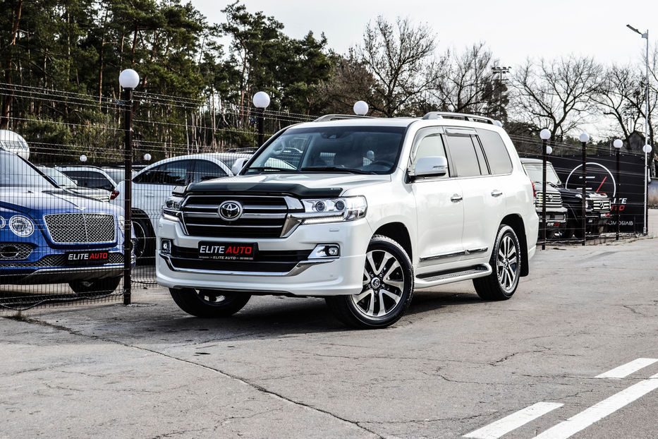 Продам Toyota Land Cruiser 200 Premium 2019 года в Киеве