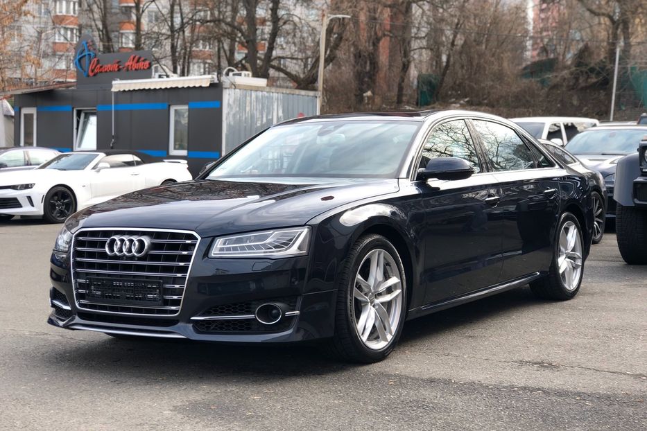 Продам Audi A8 3.0 Long quattro 2017 года в Киеве