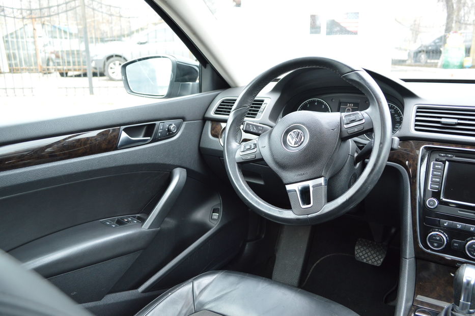 Продам Volkswagen Passat B7 SEL 2014 года в Одессе