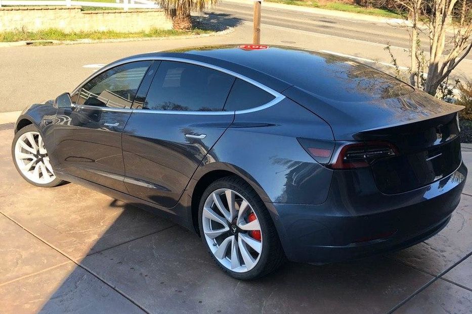 Продам Tesla Model 3 Performance 2018 года в г. Кривой Рог, Днепропетровская область