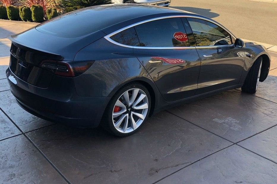 Продам Tesla Model 3 Performance 2018 года в г. Кривой Рог, Днепропетровская область