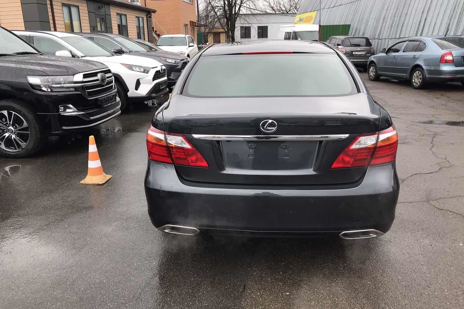 Продам Lexus LS 460 AWD 2011 года в Киеве