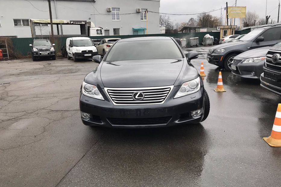 Продам Lexus LS 460 AWD 2011 года в Киеве