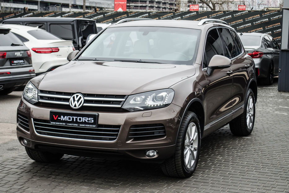 Продам Volkswagen Touareg Life 3.0TDI 2012 года в Киеве