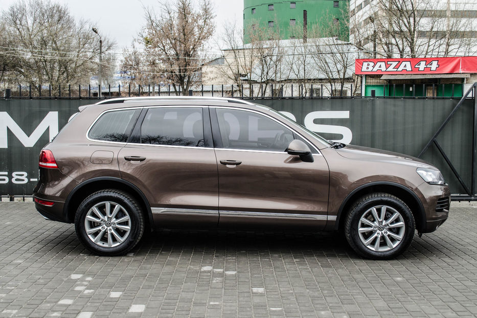 Продам Volkswagen Touareg Life 3.0TDI 2012 года в Киеве