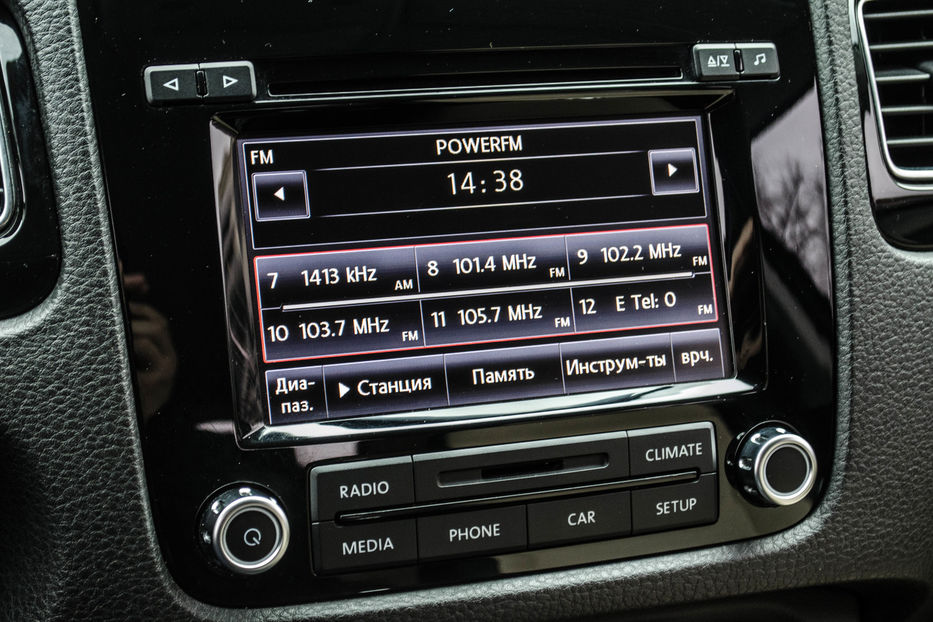 Продам Volkswagen Touareg Life 3.0TDI 2012 года в Киеве
