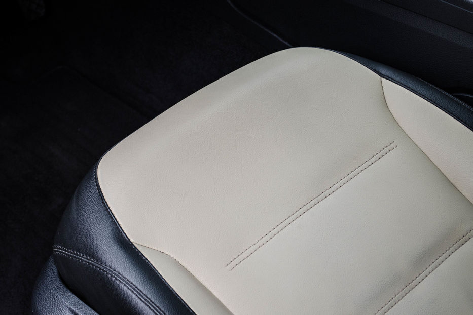 Продам Volkswagen Touareg Life 3.0TDI 2012 года в Киеве