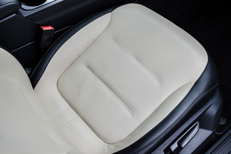 Продам Volkswagen Touareg Life 3.0TDI 2012 года в Киеве