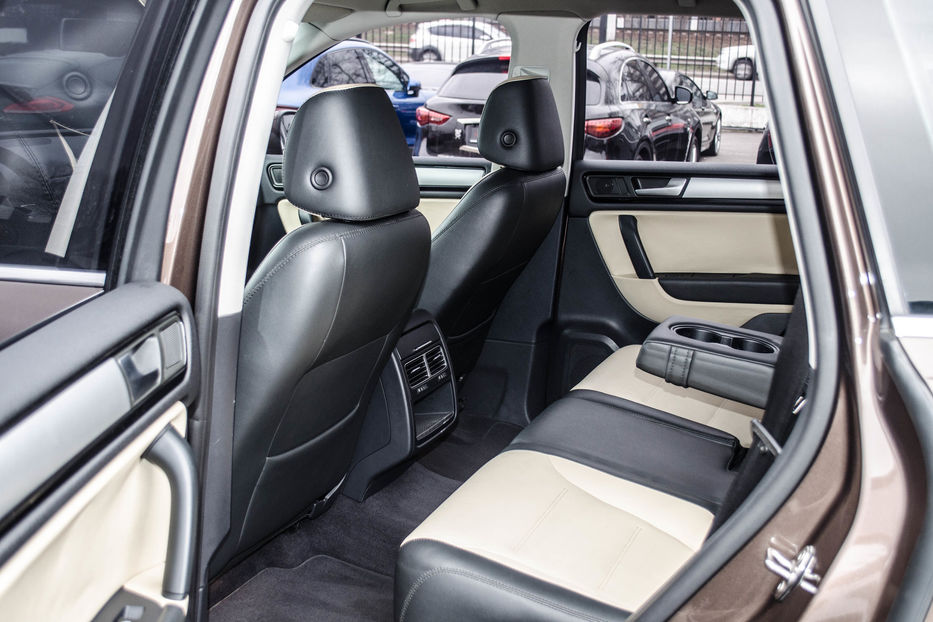 Продам Volkswagen Touareg Life 3.0TDI 2012 года в Киеве