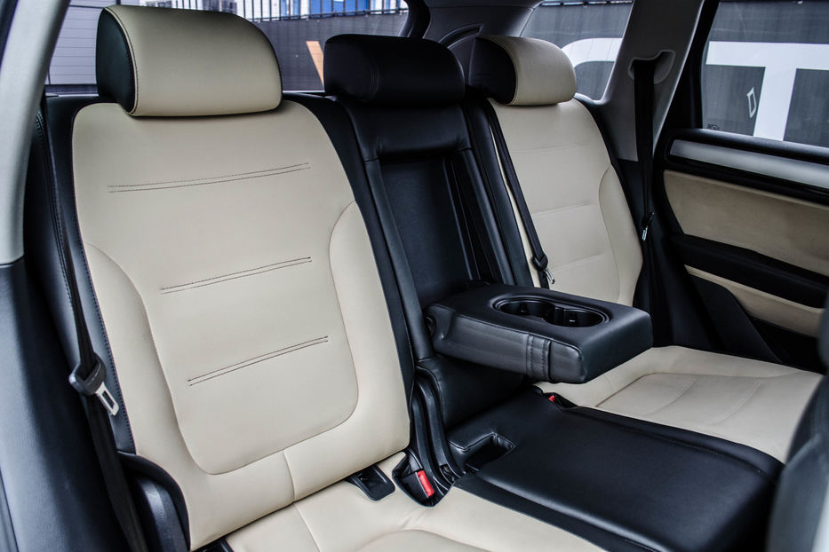Продам Volkswagen Touareg Life 3.0TDI 2012 года в Киеве