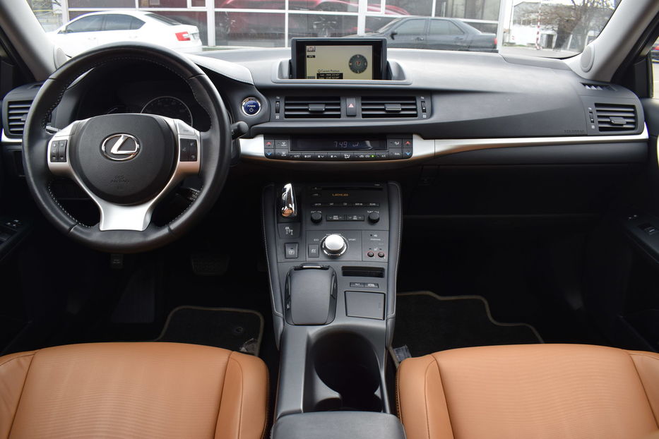 Продам Lexus CT 200h 2013 года в Одессе