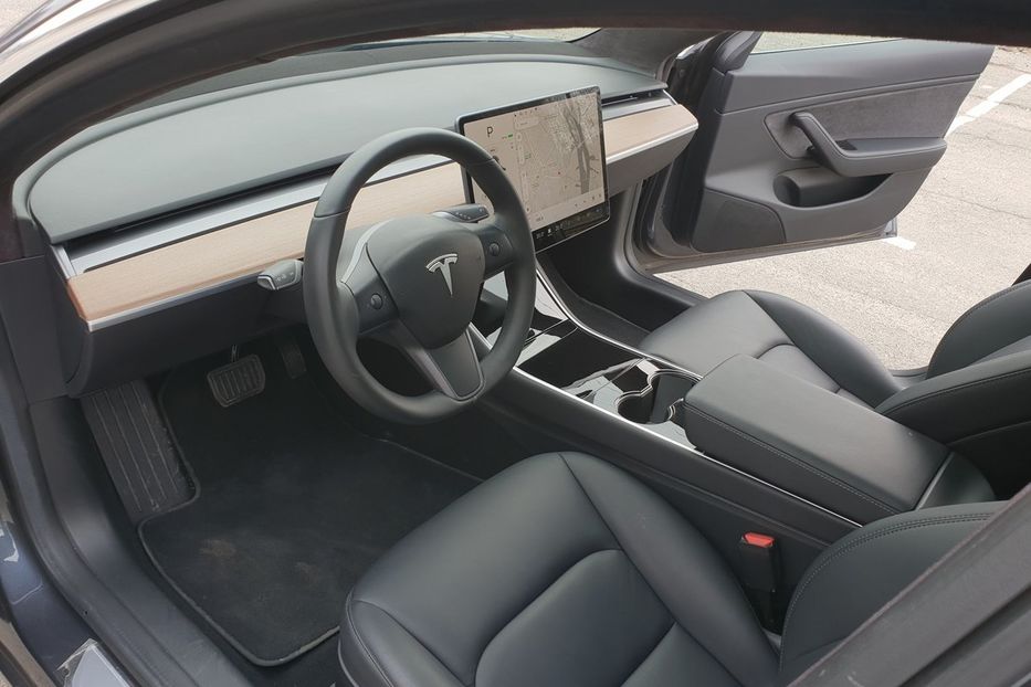 Продам Tesla Model S Long Range 2018 года в Киеве