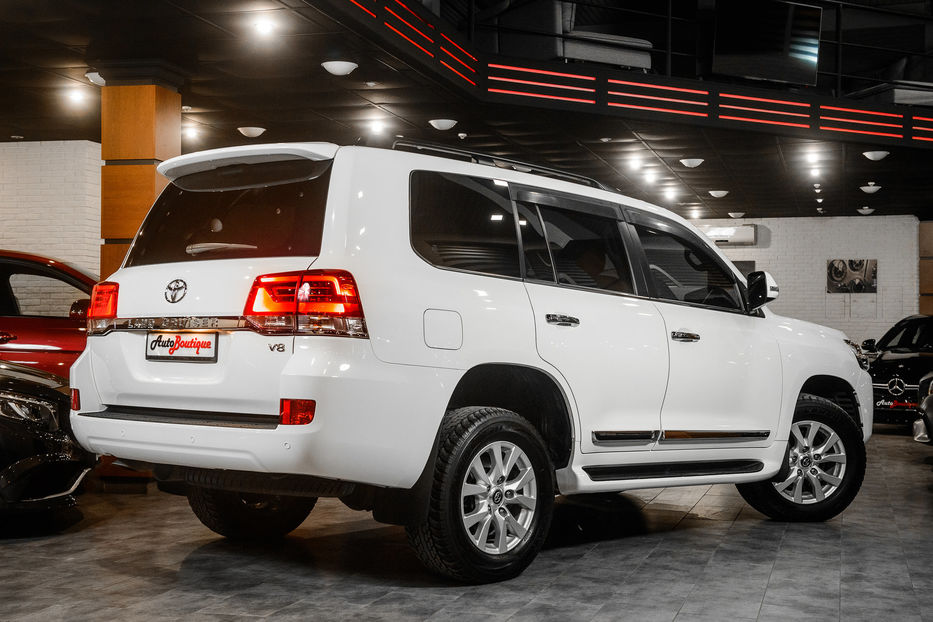 Продам Toyota Land Cruiser 200 2017 года в Одессе