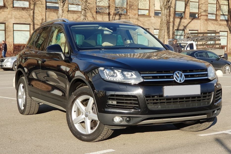 Продам Volkswagen Touareg 2012 года в Киеве