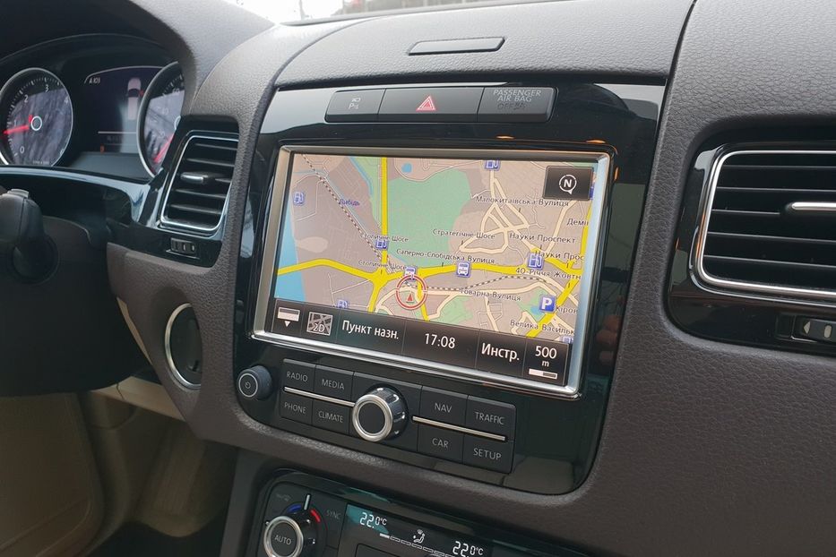 Продам Volkswagen Touareg 2012 года в Киеве