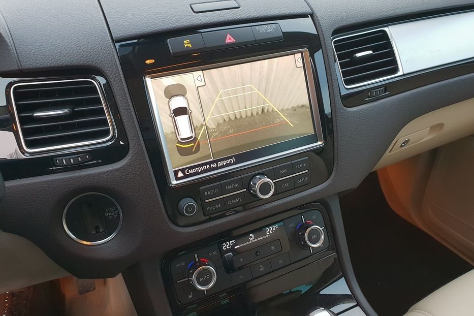 Продам Volkswagen Touareg 2012 года в Киеве