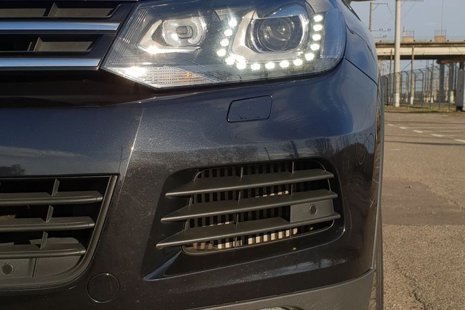 Продам Volkswagen Touareg 2012 года в Киеве