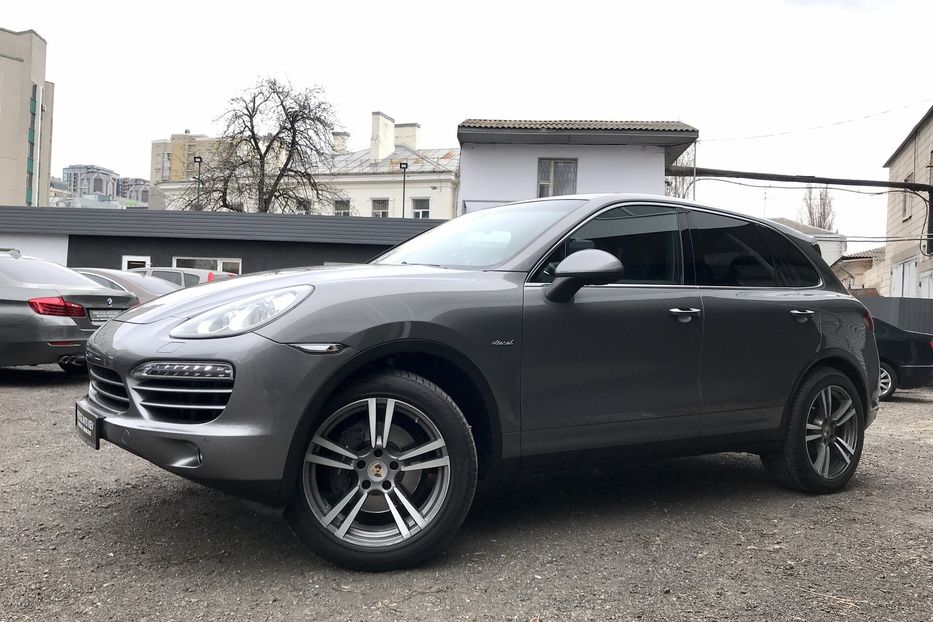 Продам Porsche Cayenne 3.0 Diesel 2013 года в Киеве